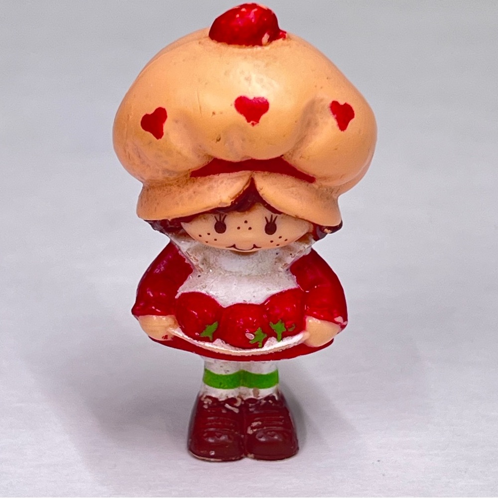 Vintage - 1981 - Strawberry Shortcake Doll